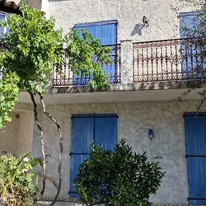 https://beau-3-pieces-dans-villa-provencale-au-calme.fr-provencehotel.com